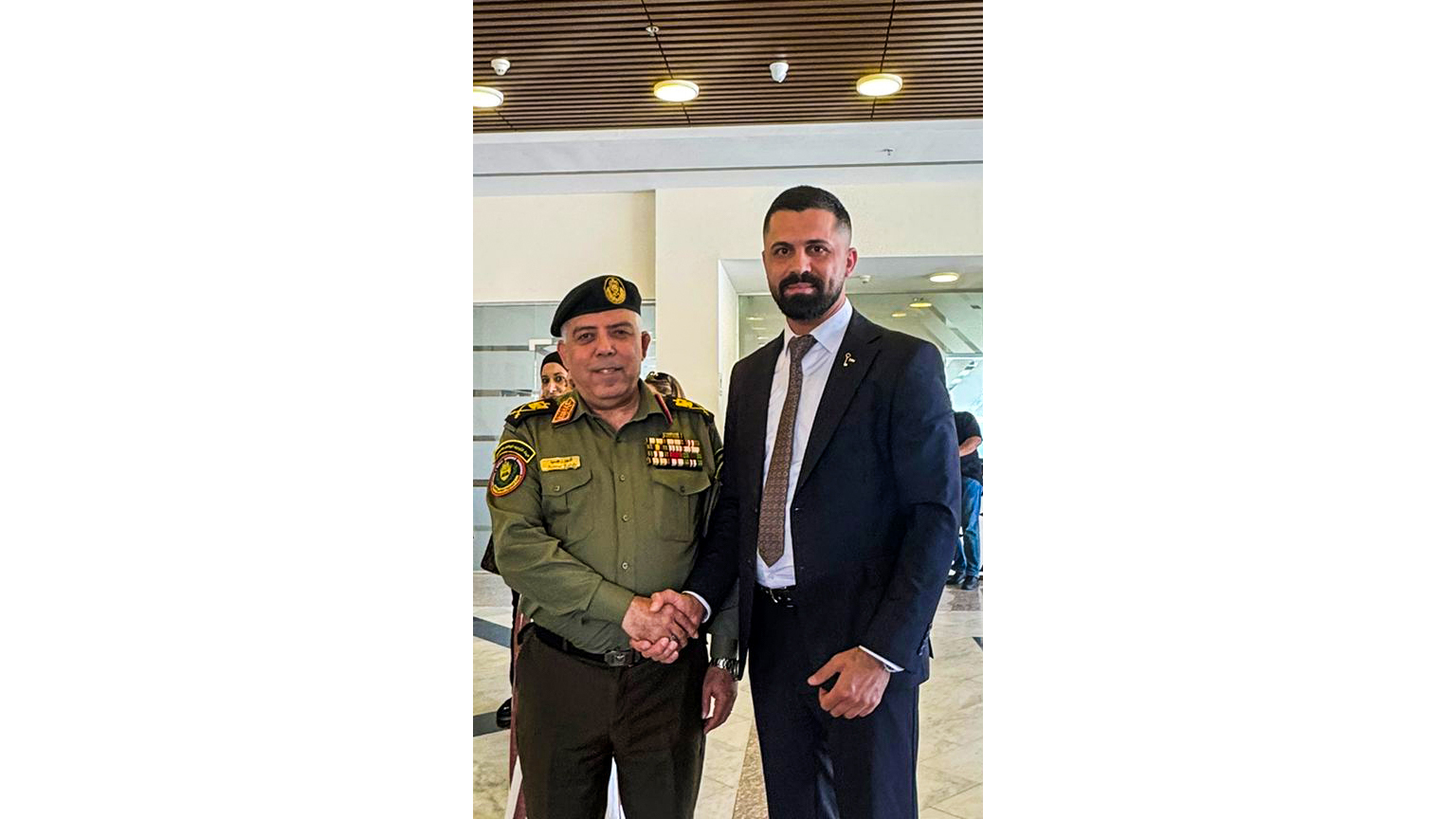 السيد شاهر عادل أبو منشار يلتقي اللواء أنور رجب في رام الله