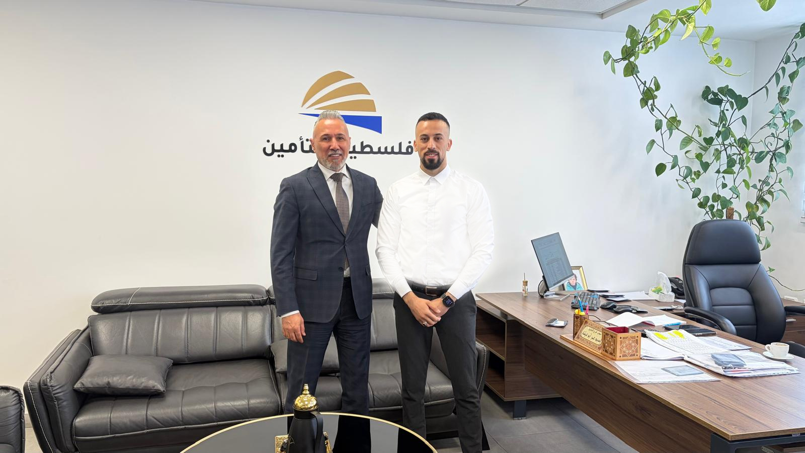 شركة فلسطين للتأمين تستقبل المدير العام لشركة أبناء أبو منشار للتعهدات العامة