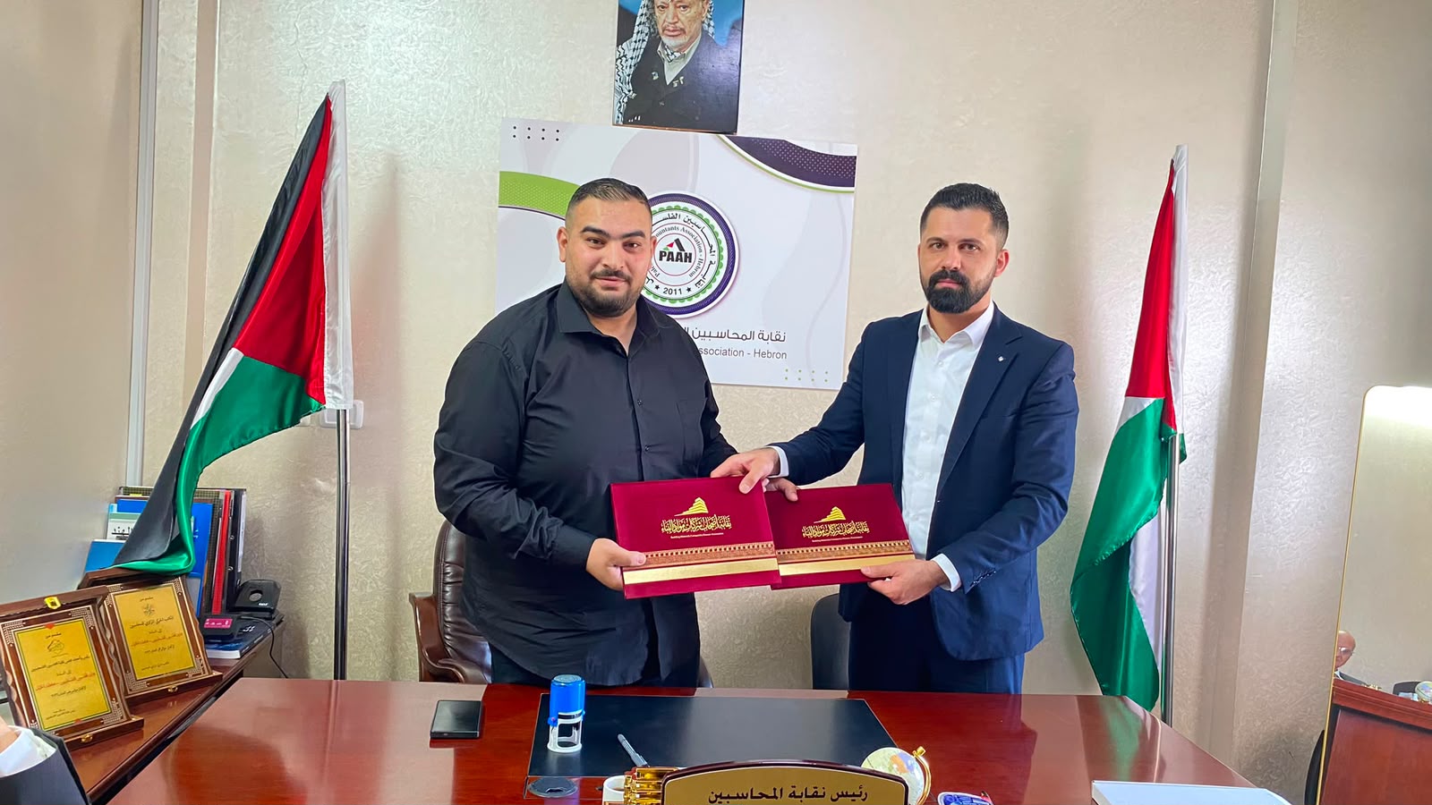شركة أبناء أبو منشار ونقابة المحاسبين الفلسطينيين تبحثان تعزيز التعاون والشراكة المهنية